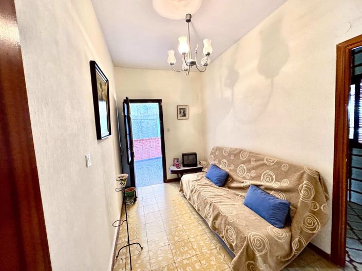 Image No.40-4 Bed House for sale