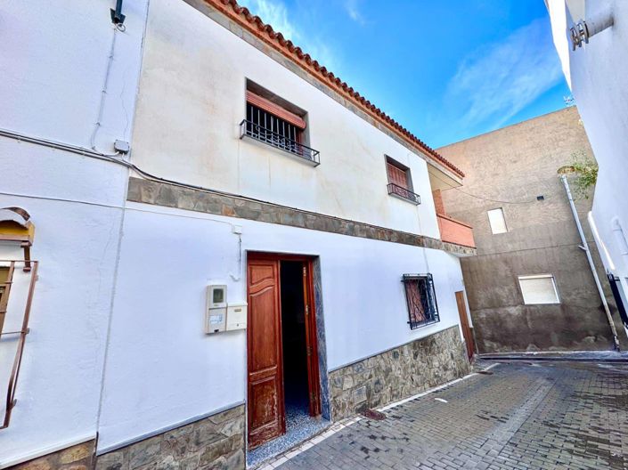 Image No.5-4 Bed House for sale