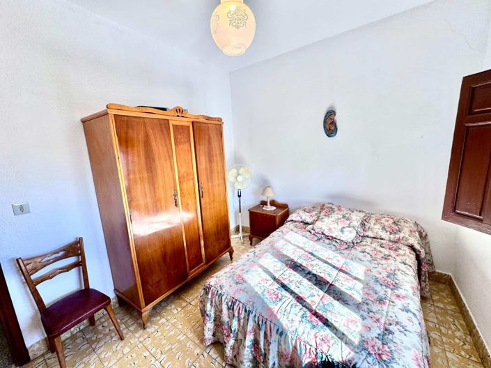 Image No.49-4 Bed House for sale