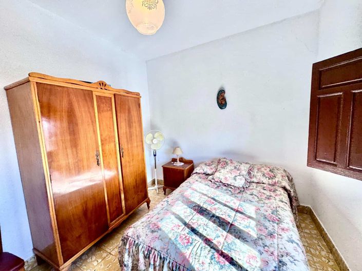 Image No.50-4 Bed House for sale