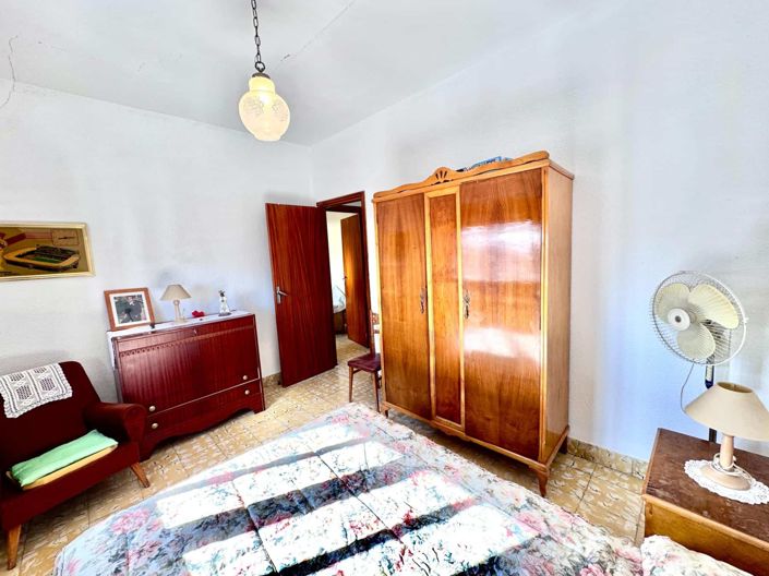 Image No.51-4 Bed House for sale
