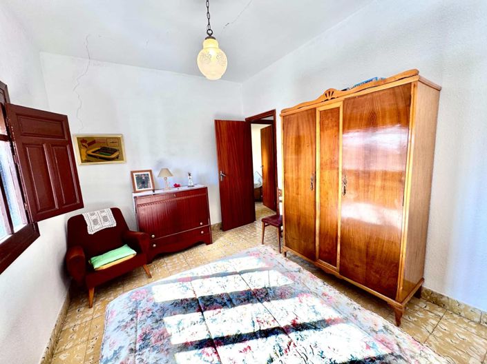 Image No.52-4 Bed House for sale