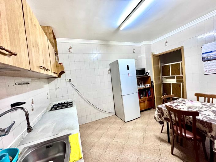Image No.13-8 Bed House for sale