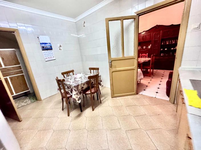 Image No.15-8 Bed House for sale