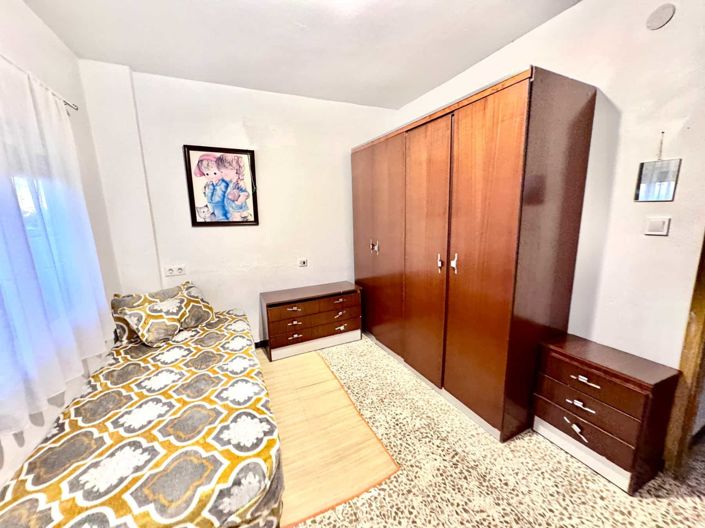 Image No.39-8 Bed House for sale