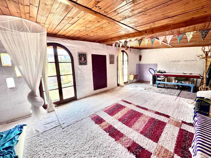 Image No.11-3 Bed House for sale