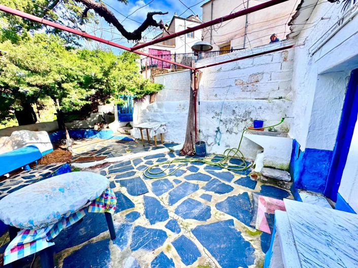 Image No.21-3 Bed House for sale