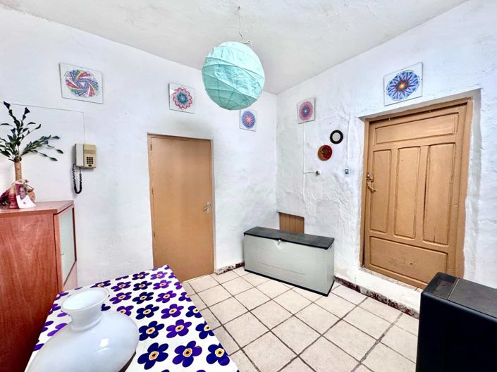 Image No.25-3 Bed House for sale