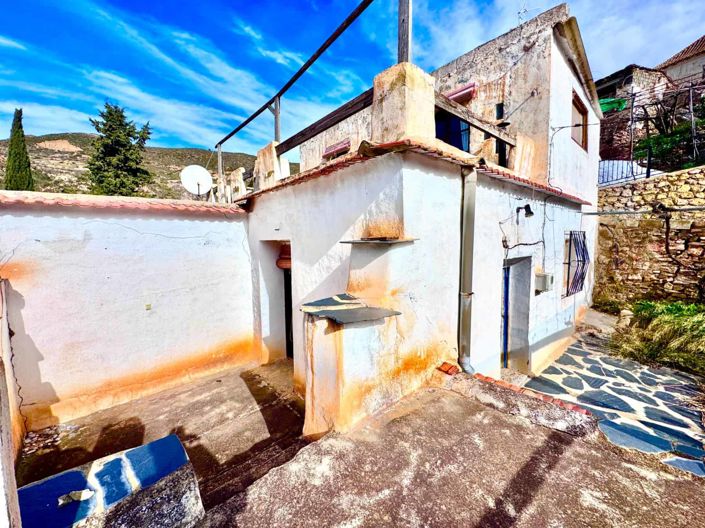 Image No.7-3 Bed House for sale