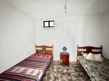 6-bedroom-village-house-with-land-in-ugijar-1