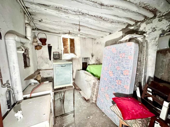 Image No.16-6 Bed House for sale