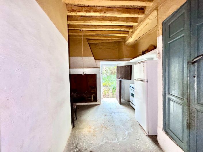 Image No.20-6 Bed House for sale