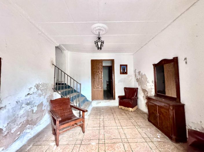 Image No.22-6 Bed House for sale