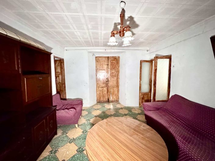 Image No.26-6 Bed House for sale