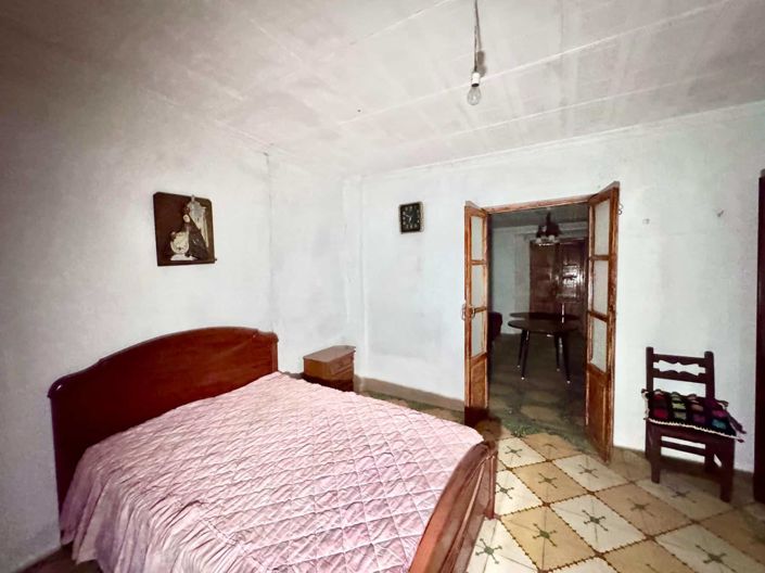 Image No.29-6 Bed House for sale