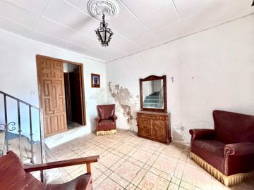 6-bedroom-village-house-with-land-in-ugijar-1