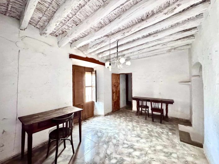 Image No.38-6 Bed House for sale