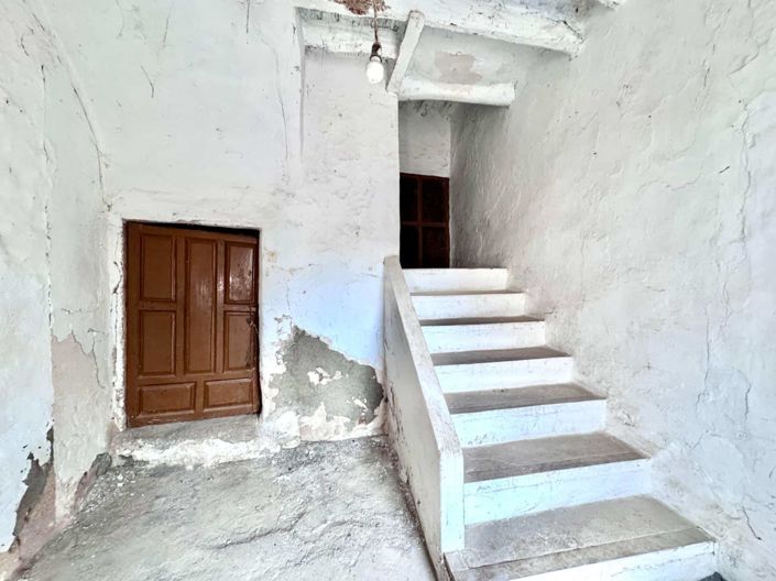 Image No.39-6 Bed House for sale