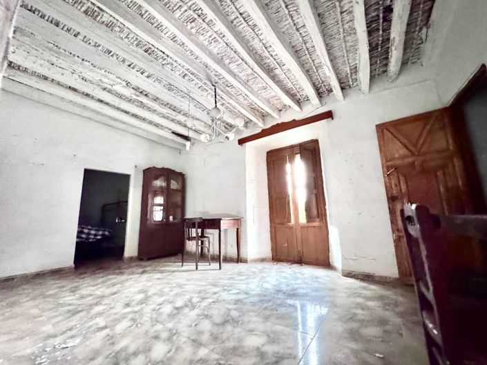 Image No.5-6 Bed House for sale