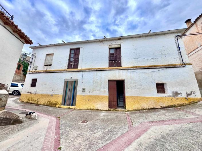 Image No.44-6 Bed House for sale