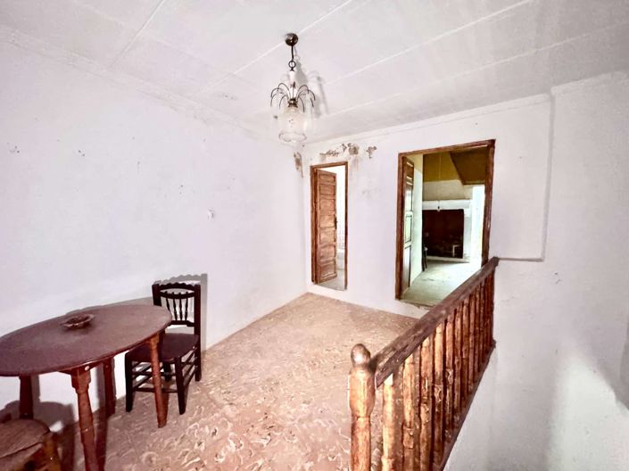 Image No.7-6 Bed House for sale