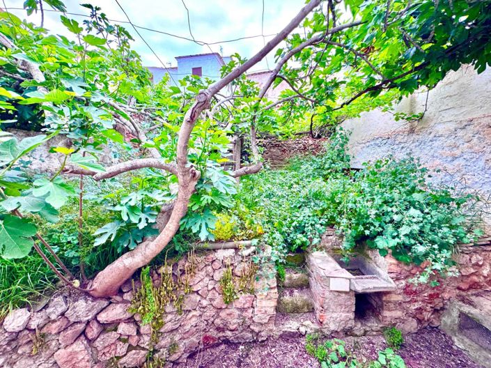 Image No.9-6 Bed House for sale