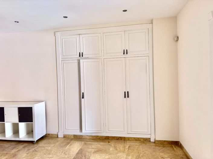 Image No.11-3 Bed Apartment for sale
