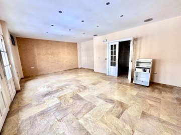 apartment-in-berja-centre-e28093-plaza-consti