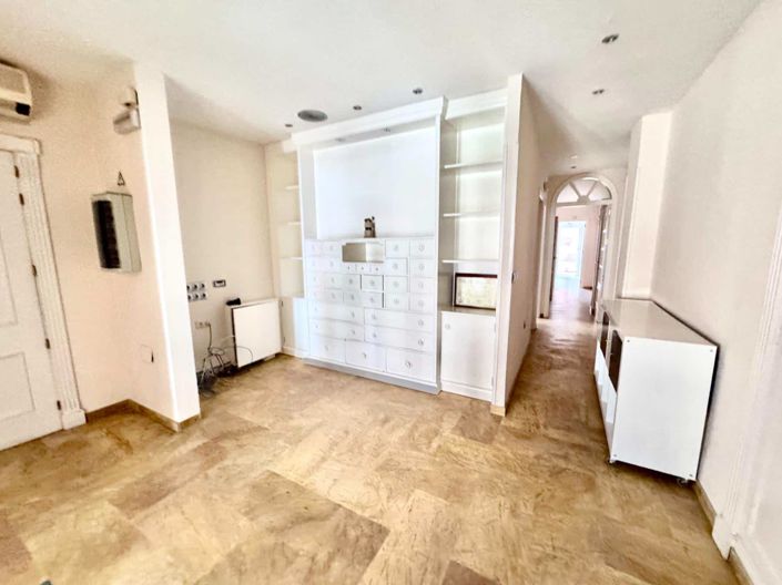 Image No.18-3 Bed Apartment for sale