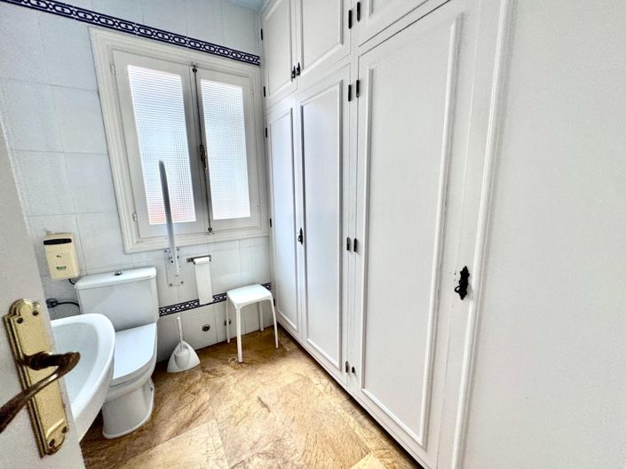 Image No.24-3 Bed Apartment for sale