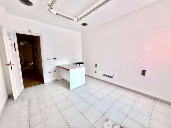 Image No.31-3 Bed Apartment for sale