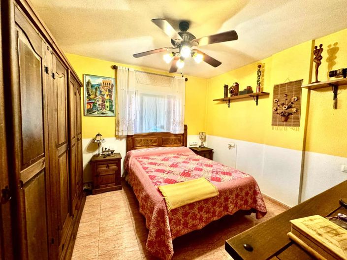 Image No.24-3 Bed Apartment for sale