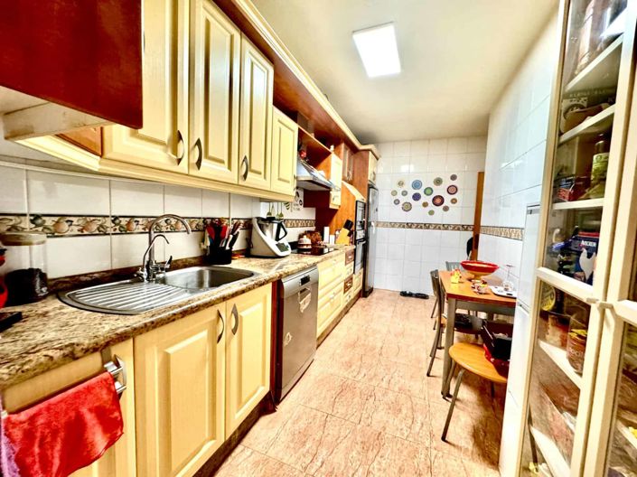 Image No.33-3 Bed Apartment for sale