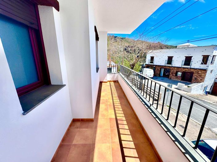 Image No.18-2 Bed Apartment for sale