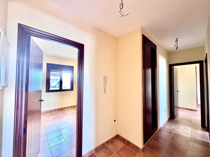 Image No.25-2 Bed Apartment for sale