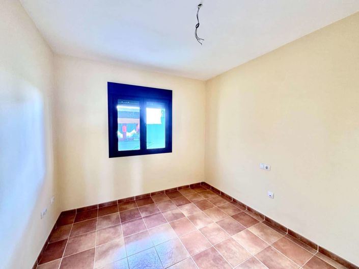 Image No.26-2 Bed Apartment for sale