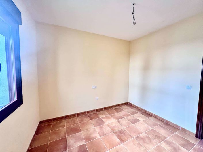 Image No.28-2 Bed Apartment for sale