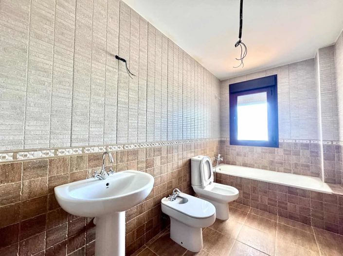 Image No.30-2 Bed Apartment for sale