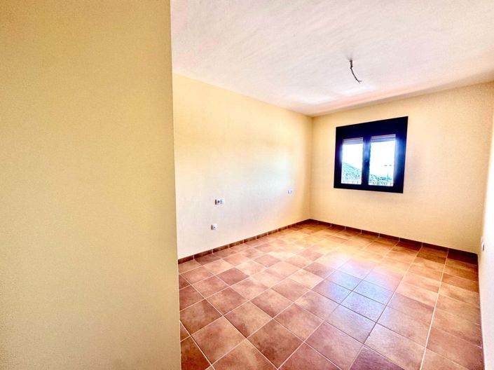 Image No.31-2 Bed Apartment for sale