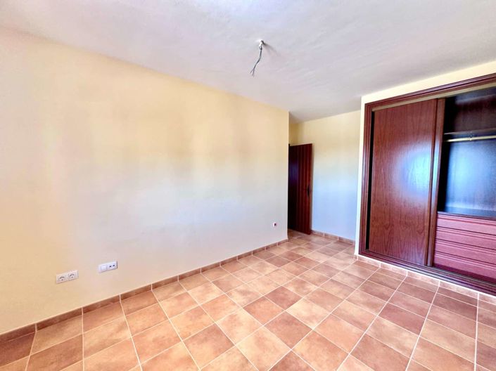 Image No.34-2 Bed Apartment for sale