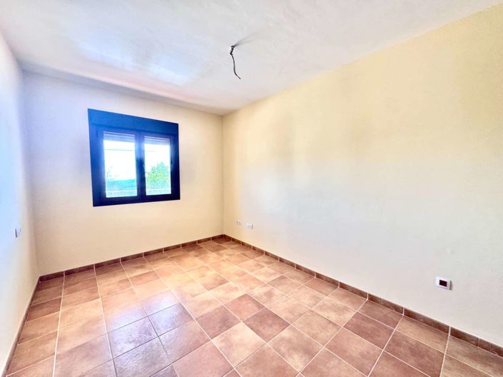 Image No.35-2 Bed Apartment for sale