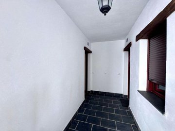 apartment-mecina-bombaron-terrace-garage-1