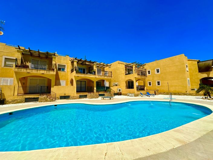Image No.3-2 Bed Property for sale