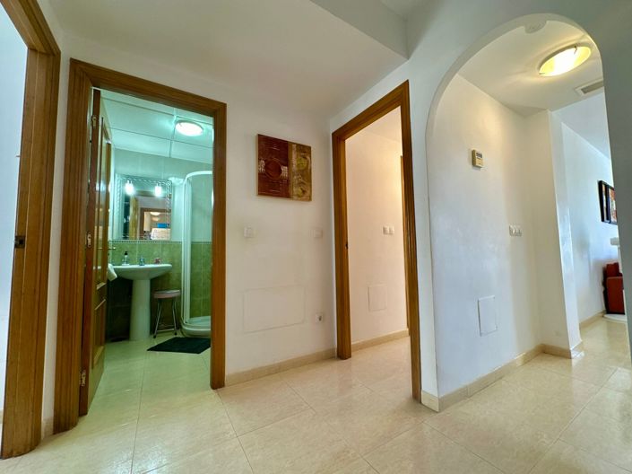Image No.21-2 Bed Property for sale