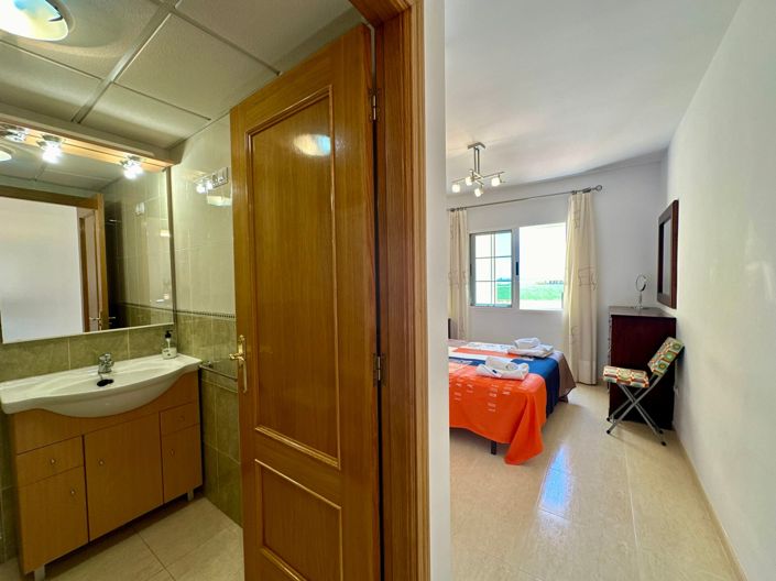 Image No.26-2 Bed Property for sale