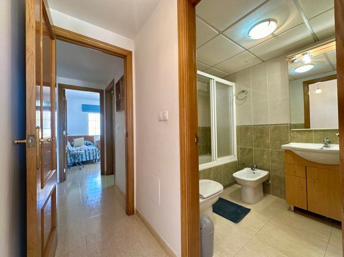 Image No.27-2 Bed Property for sale