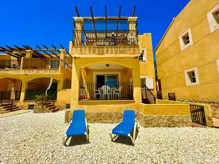 Image No.43-2 Bed Property for sale