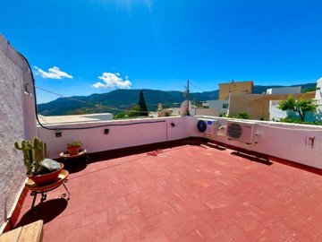 village-house-for-sale-in-canjayar-with-garag