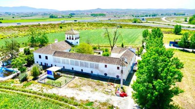 historic-luxury-cortijo-estate-near-granada-1