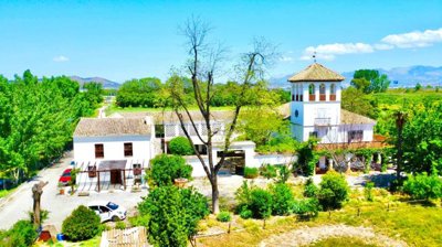 historic-luxury-cortijo-estate-near-granada-1